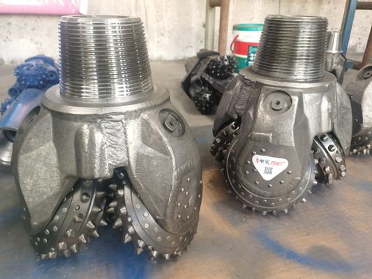 ওয়াটার ওয়েল হার্ড রক ড্রিলিং এর জন্য 444.5mm Tricone রক বিট