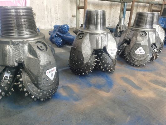 ইস্পাত দাঁত রাবার সিল Tricone রোলার বিট IADC কোড 531