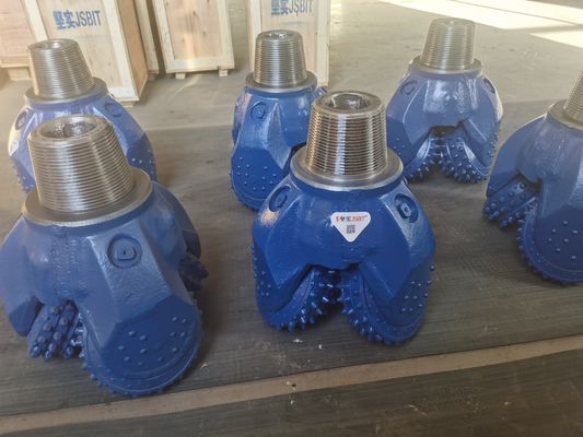কারখানার সরবরাহ সরাসরি 17 1/2 ইঞ্চি IAADC537 Tricone Roller Cone Bit